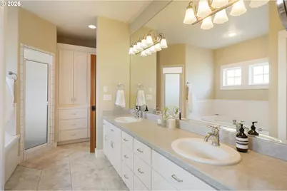 8676 SW Fair Ridge Way, Portland, OR 97223 - Photo 22