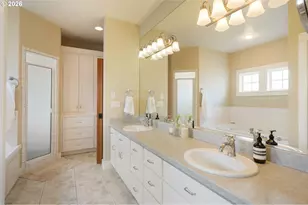 8676 SW Fairridge Way, Portland, OR 97223 - Photo 22