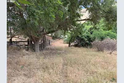 115 Main St, Wishram, WA 98673 - Photo 8