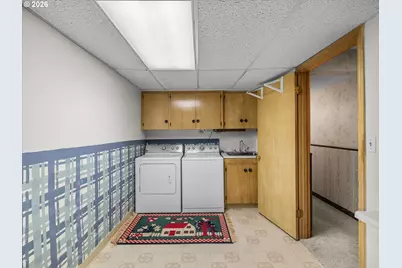 15924 SE Rhine St, Portland, OR 97236 - Photo 18