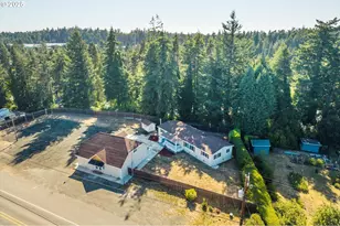 68964 Wildwood Rd, North Bend, OR 97459 - Photo 10