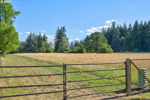 21986 Laurel Ave, Aurora, OR 97002 - Photo 36