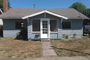 1046 State Ave, Vernonia, OR 97064 - Photo 2