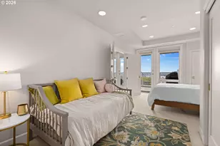 2020 SW Market St Dr, Portland, OR 97201 - Photo 16