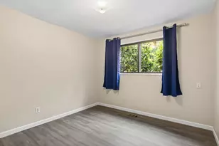 1712 SW Hensley Rd, Troutdale, OR 97060 - Photo 18
