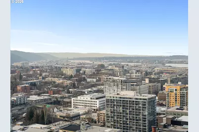 550 SW 10th Ave #3004, Portland, OR 97205 - Photo 16