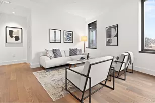 550 SW 10th Ave, Portland, OR 97205 - Photo 6