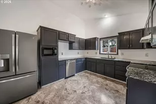 959 W 17th Ave, Junction City, OR 97448 - Photo 12