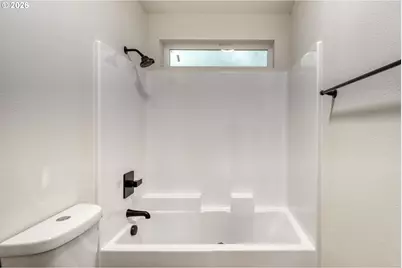 810 SE Beaver St, Toledo, OR 97391 - Photo 22