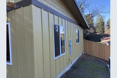 810 SE Beaver St, Toledo, OR 97391 - Photo 24