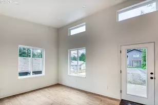 810 SE Beaver St, Toledo, OR 97391 - Photo 10