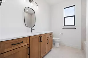 803 N V St, Washougal, WA 98671 - Photo 26