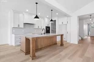 803 N V St, Washougal, WA 98671 - Photo 16