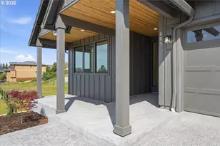 803 N V St, Washougal, WA 98671 - Photo 2