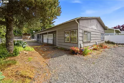 1495 E Santiam St, Stayton, OR 97383 - Photo 2