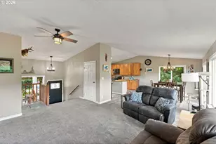 92209 Hilltop Ln, Coquille, OR 97423 - Photo 4