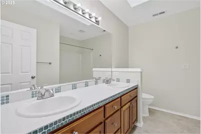 1202 NE Parks Edge Cir, Hillsboro, OR 97124 - Photo 20