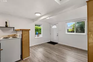 370 24th St, Salem, OR 97301 - Photo 12