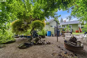 370 24th St, Salem, OR 97301 - Photo 4