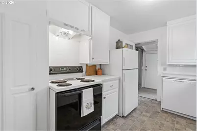 370 24th St, Salem, OR 97301 - Photo 10