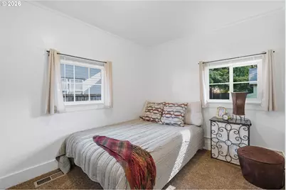 370 24th St, Salem, OR 97301 - Photo 12