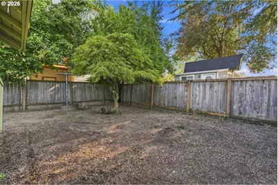 370 24th St, Salem, OR 97301 - Photo 18