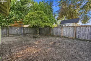 370 24th St, Salem, OR 97301 - Photo 18