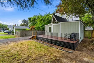 370 24th St, Salem, OR 97301 - Photo 26