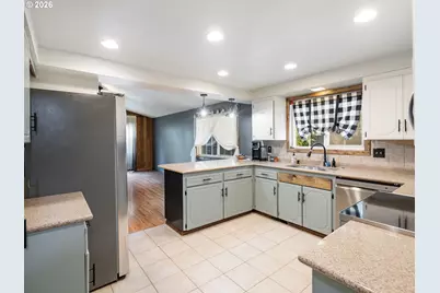 4698 Happy Dr NE, Salem, OR 97305 - Photo 16