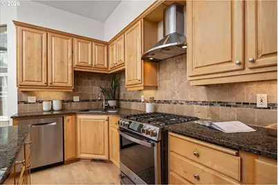 1526 NW 24th Ave, Portland, OR 97210 - Photo 12