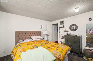 2145 Hawkins Ln, Eugene, OR 97405 - Photo 14