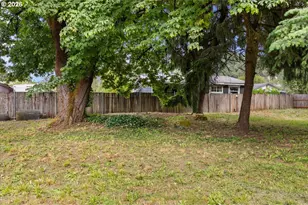 224 5th St, Dillard, OR 97432 - Photo 28