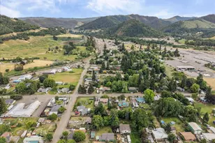 224 5th St, Dillard, OR 97432 - Photo 6