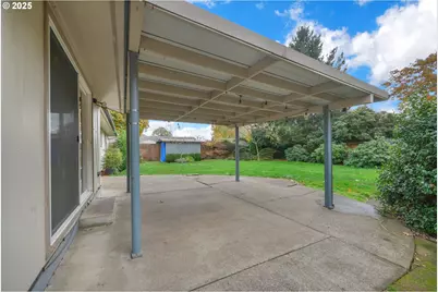 240 Dibblee Ln, Eugene, OR 97404 - Photo 36