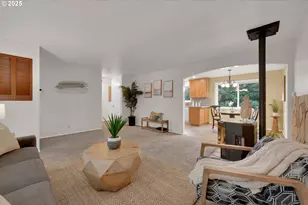 240 Dibblee Ln, Eugene, OR 97404 - Photo 8