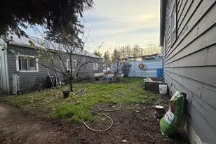 1018 7th St NW, Salem, OR 97304 - Photo 18