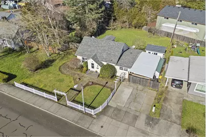 152 NE 5th Ave, Canby, OR 97013 - Photo 4