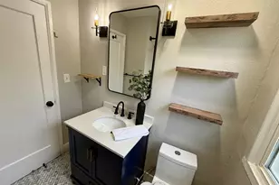 9036 SE Washington St, Portland, OR 97216 - Photo 12