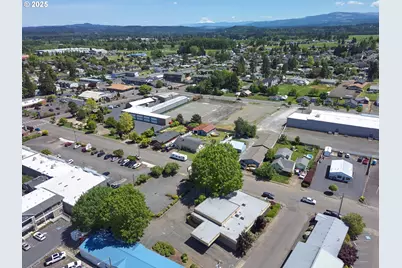 200 Center Ave, Molalla, OR 97038 - Photo 20