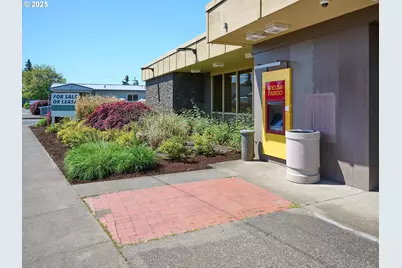 200 Center Ave, Molalla, OR 97038 - Photo 8