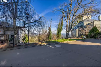 45 Nansen Smt #4, Lake Oswego, OR 97035 - Photo 2
