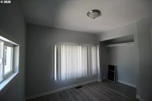 2049 SE 157th Ave, Portland, OR 97233 - Photo 10