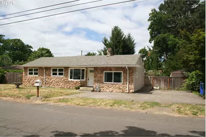2049 SE 157th Ave, Portland, OR 97233 - Photo 2
