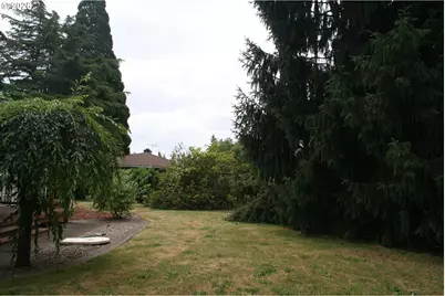 2049 SE 157th Ave, Portland, OR 97233 - Photo 14