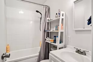9004 N Mohawk Ave, Portland, OR 97203 - Photo 16