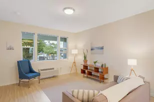 10827 E Burnside St, Portland, OR 97216 - Photo 12