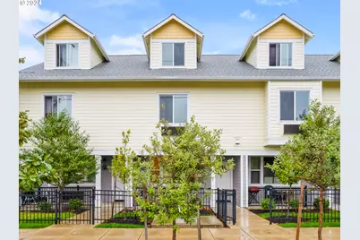 10827 E Burnside St, Portland, OR 97216 - Photo 2