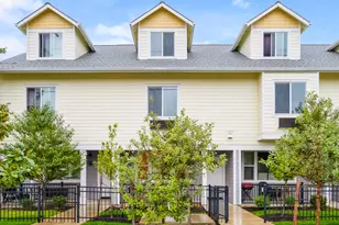 10827 E Burnside St, Portland, OR 97216 - Photo 2