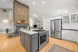 800 Rosemont Rd, West Linn, OR 97068 - Photo 18