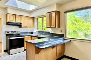 3602 NE 134th Ave, Portland, OR 97230 - Photo 8